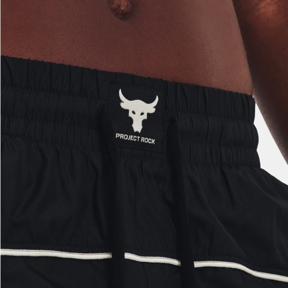 Under Armour
Project Rock Brahma Trousers women size medium also have  jacket - Picture 3 of 11